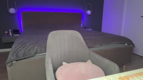 Kristi online show from July 21, 4:14 am