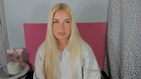 KristyFlowers online show from April 22, 4:14 pm
