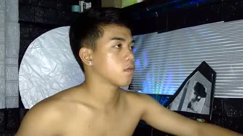 kritthanarkorn online show from February 27, 7:39 pm