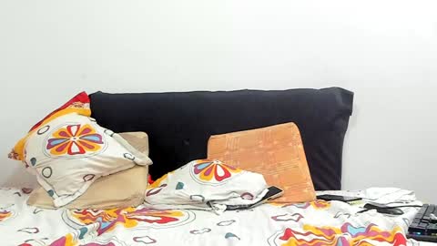 Zoe  Andrew online show from December 12, 5:20 am