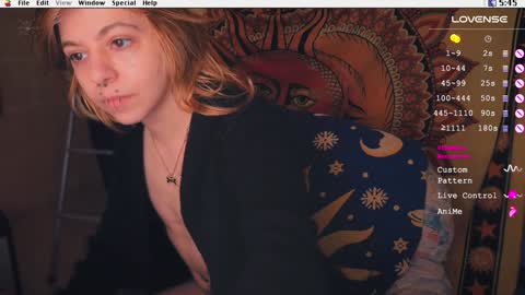 Krypto online show from January 30, 4:45 pm