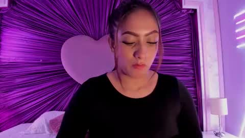 krystalswift_ online show from February 6, 3:10 am