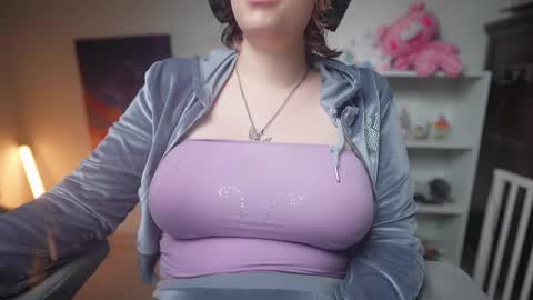 Snapshot of krystalsyxx chatting on February 28, 2:42 am Krystal Syx online show from February 28, 2:42 am