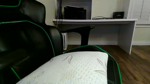 Snapshot of kt12369 chatting on January 24, 7:41 am Kevin online show from January 24, 7:41 am