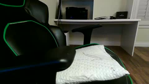 Snapshot of kt12369 chatting on January 2, 7:23 am Kevin online show from January 2, 7:23 am