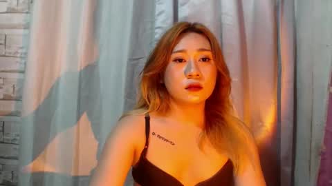 kuntiex online show from February 15, 9:48 pm