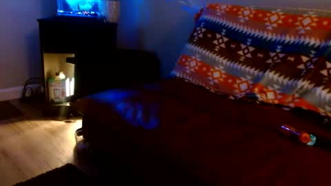 kutkok1 online show from December 18, 5:36 am