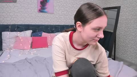 Snapshot of kvetachka chatting on February 26, 1:25 am Kvetachka Thu-Sun 0900am-1500pmGTM2 online show from February 26, 1:25 am
