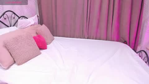 Snapshot of kvetachka chatting on December 26, 12:46 am Kvetachka Thu-Sun 0900am-1500pmGTM2 online show from December 26, 12:46 am