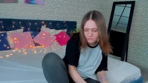 Snapshot of kvetachka chatting on February 18, 12:15 am Kvetachka Thu-Sun 0900am-1500pmGTM2 online show from February 18, 12:15 am