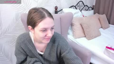 Snapshot of kvetachka chatting on January 8, 12:49 am Kvetachka Thu-Sun 0900am-1500pmGTM2 online show from January 8, 12:49 am
