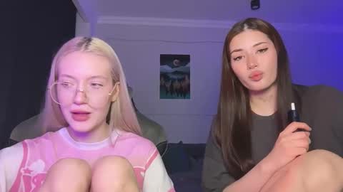 Bella and Alexandra online show from March 25, 8:04 pm