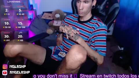 Snapshot of kyle_owens_ chatting on January 31, 5:32 pm Kyle online show from January 31, 5:32 pm