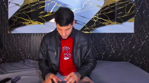 Snapshot of kyle_smithx chatting on December 23, 10:01 pm kyle Smith online show from December 23, 10:01 pm