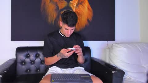 Snapshot of kyle_smithx chatting on January 9, 11:02 pm kyle Smith online show from January 9, 11:02 pm