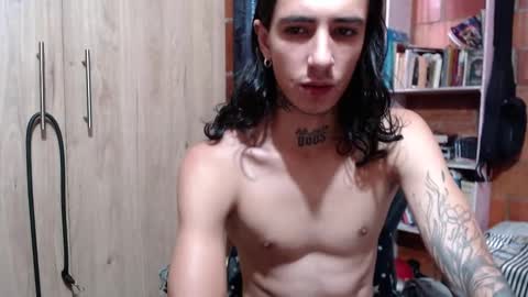 kyleer77 online show from November 1, 6:07 pm