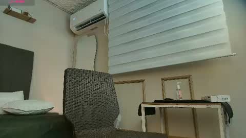 Kyliam online show from June 29, 7:57 pm
