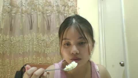 its me KYLIE online show from October 20, 2:55 pm