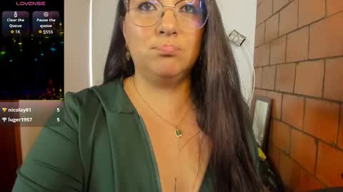 Kylie online show from January 5, 10:02 pm