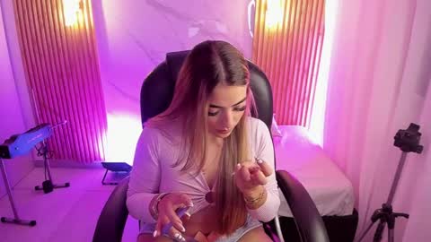  KYLIE  online show from April 22, 3:02 am
