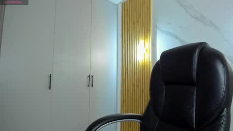  KYLIE  online show from September 20, 3:31 am