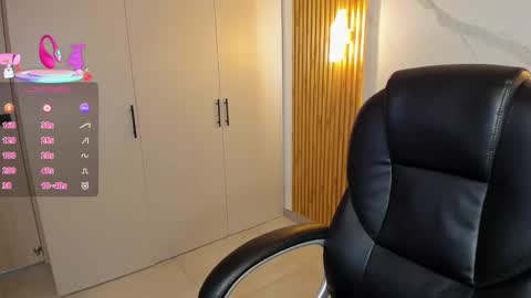  KYLIE  online show from September 25, 3:13 am