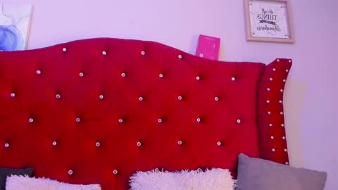 kylie_ls online show from May 14, 12:20 am
