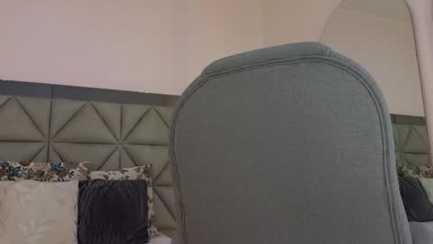 Kylie Reyes  online show from November 19, 7:45 pm