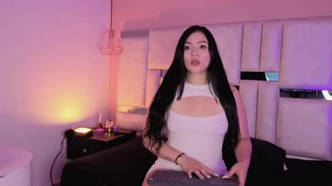  Kylie  online show from May 14, 10:46 am