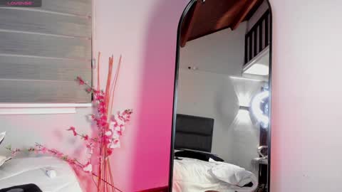 Kylie  online show from January 25, 2:15 am