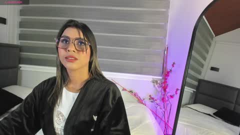 Kylie  online show from January 28, 11:49 am