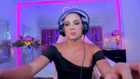 Kylie online show from October 10, 6:08 am