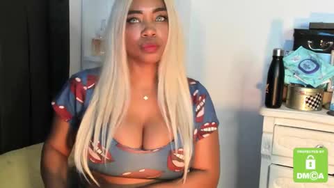 kylie white boobs online show from November 21, 3:54 pm