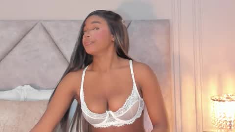 Kylie Cooper online show from October 16, 1:00 pm