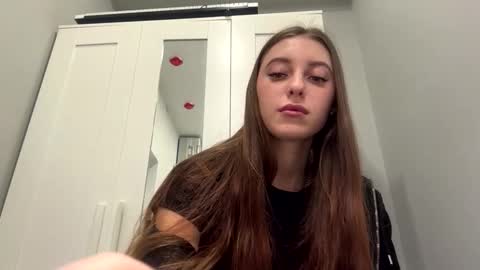 Selena online show from March 5, 3:04 am