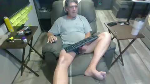 l8tniter online show from October 30, 1:06 am