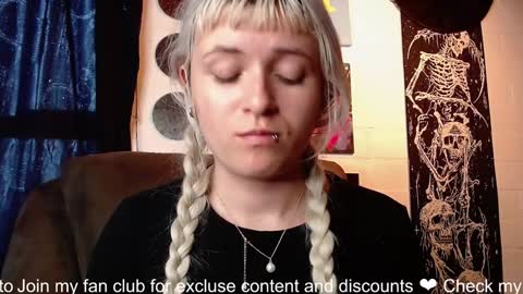 Snapshot of la_femme_fatale_ chatting on January 17, 8:33 pm Hanna FREE ONLYFANS online show from January 17, 8:33 pm