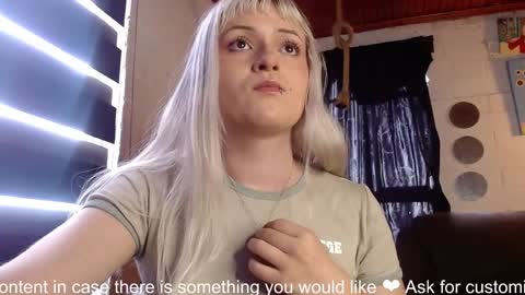 Snapshot of la_femme_fatale_ chatting on February 1, 6:29 pm Hanna FREE ONLYFANS online show from February 1, 6:29 pm