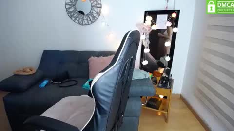 Catalina online show from October 3, 1:48 am