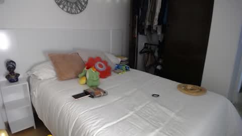 Catalina online show from March 19, 2:28 am