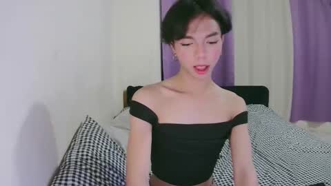 Laura online show from October 30, 4:51 pm