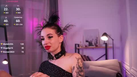 Snapshot of laady_rosee chatting on March 9, 8:31 pm Fanni online show from March 9, 8:31 pm