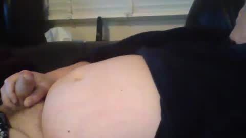 Snapshot of labialuv2suck chatting on January 22, 8:28 pm labialuv2suck online show from January 22, 8:28 pm