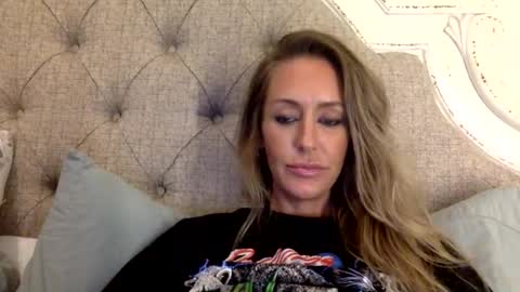laceylayne96 online show from May 22, 3:46 am