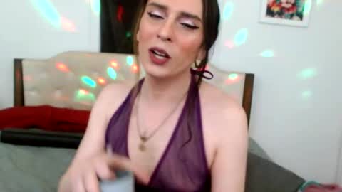 Snapshot of laceyphoenix1 chatting on September 20, 3:09 am Lacey Phoenix online show from September 20, 3:09 am