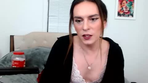 Snapshot of laceyphoenix1 chatting on February 22, 2:50 am Lacey Phoenix online show from February 22, 2:50 am