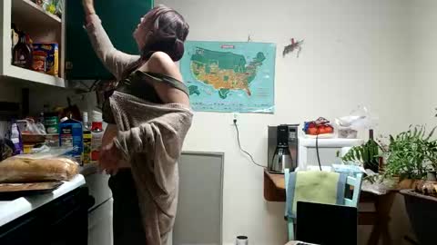 lacybell online show from March 10, 5:22 am