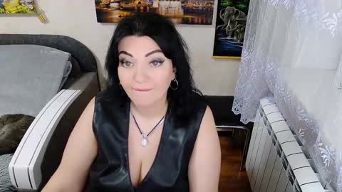 lady_boom_ online show from December 16, 5:19 pm