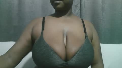 lady_dearra online show from October 6, 11:06 am