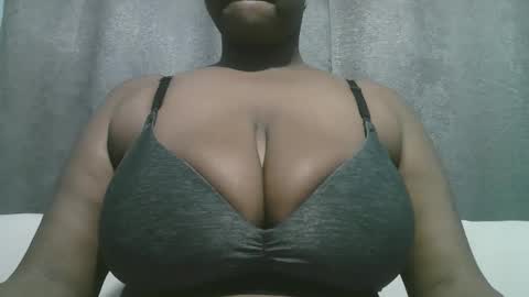 lady_dearra online show from October 29, 4:36 am